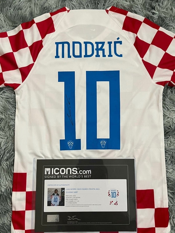 Luka Modrić Signed Shirt (Icons)